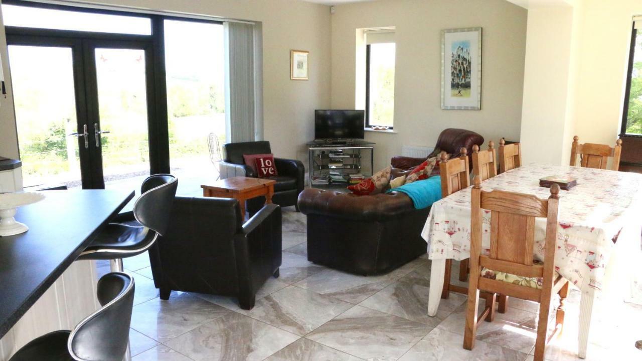 Emy Lakehouse - Near Castle Leslie, Glaslough Monaghan Ngoại thất bức ảnh