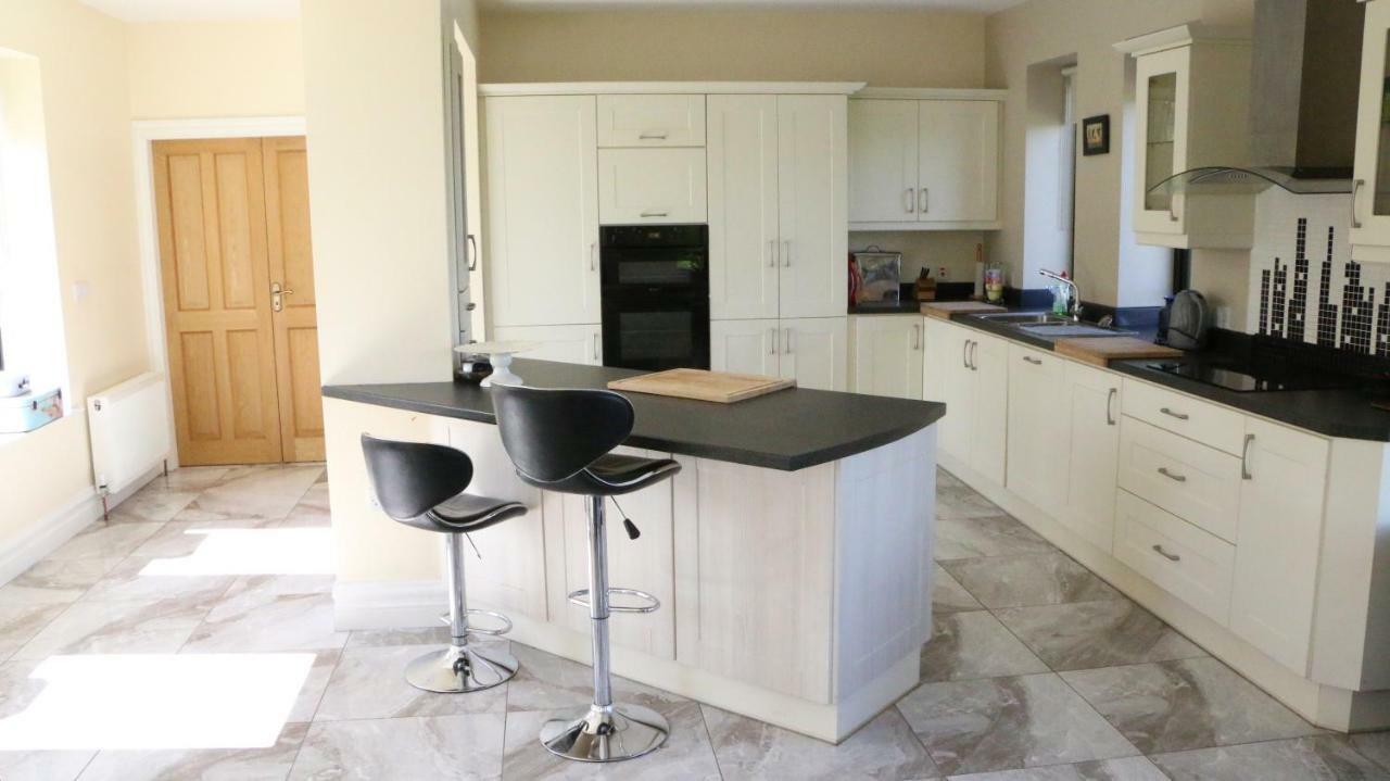 Emy Lakehouse - Near Castle Leslie, Glaslough Monaghan Ngoại thất bức ảnh